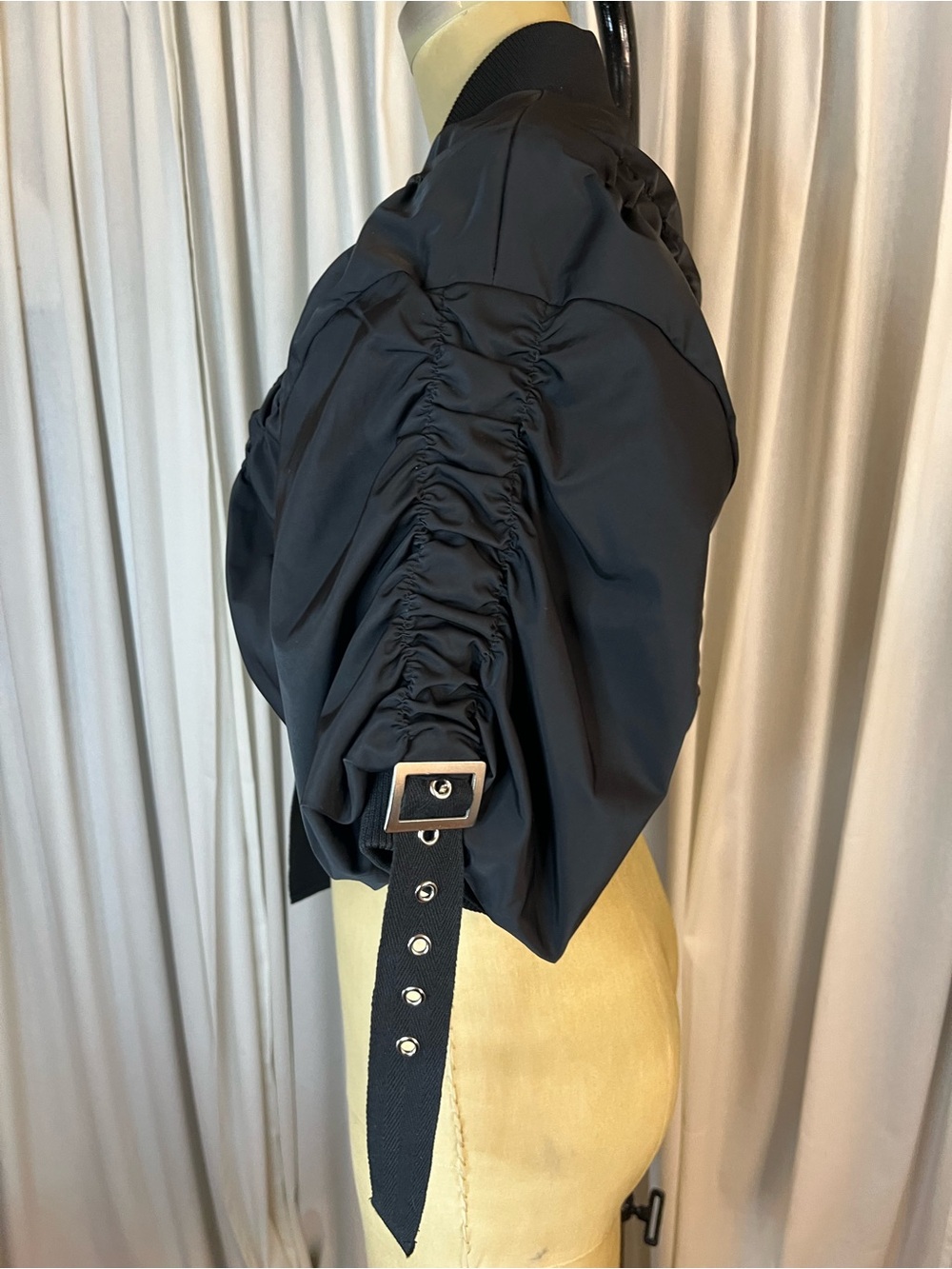 MURUA Japan Street Y2K StyleBlack Ruched croppedBomber Jacket with Buckle Straps - Picture 3 of 7